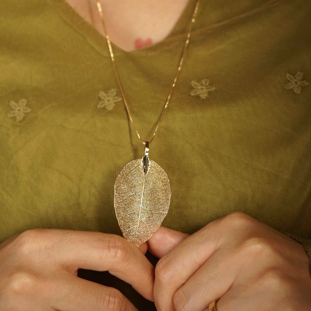 Royal Leaf Pendant